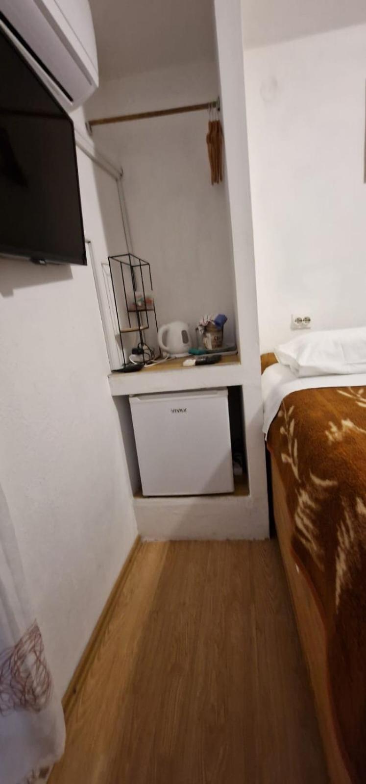 Apartment And Rooms Lucica Komiža Kültér fotó
